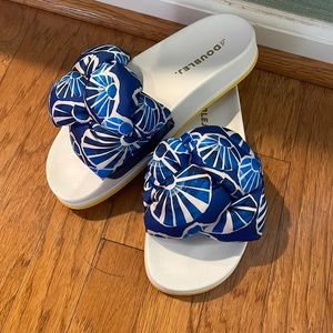 Treccia Slides in Conchiglie in Twill